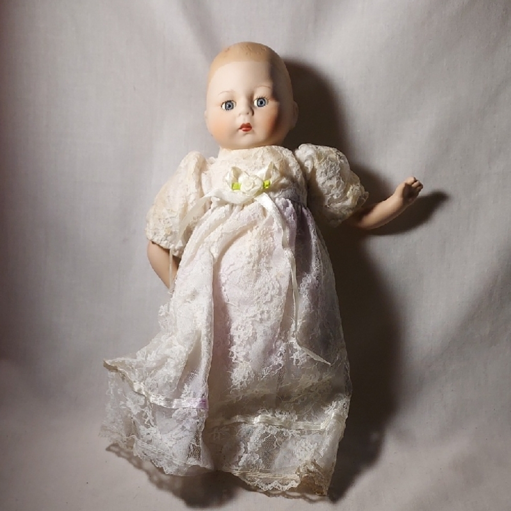 Vintage Hopsman Porcelain Doll Tynie Baby Limited Edition Doll 02208